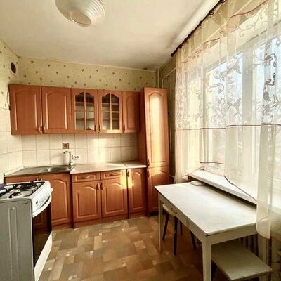 Продажа 	 Харків,  Олексіївська вул.   30