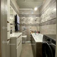 Продаж квартири Харків, ХТЗ, Рогань, 83м²
