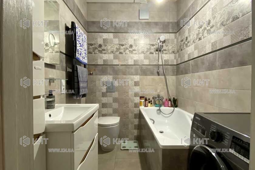 Продаж квартири Харків, ХТЗ, Рогань, 83м²