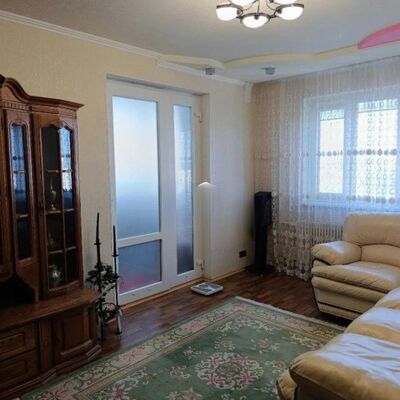Продажа 	 Харків,  Нескорених (Героїв Праці) вул.   4В
