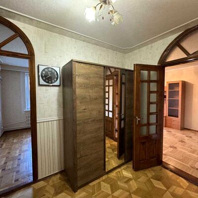 Продажа 	 Харьков,  Тракторостроителей пр.   107