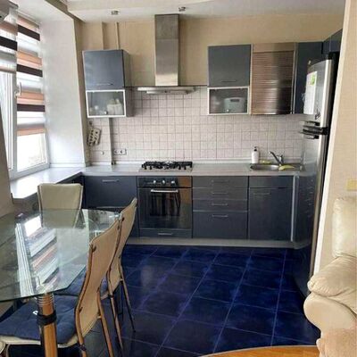 Продажа 	 Харків,  Вірменський пров.   1/3