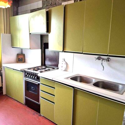 Продажа 	 Харків,  Гарібальді вул.   8
