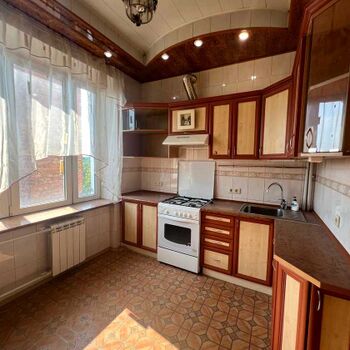 Продаж квартир - Харків,  Олександра Лавренка (Кашуби) вул.  7