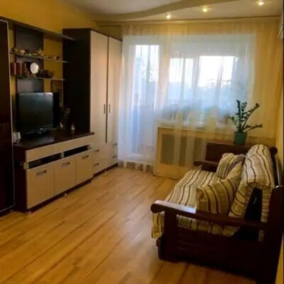 Продажа 	 Харків,  Байрона (Героїв Сталінграда) пр.   136А