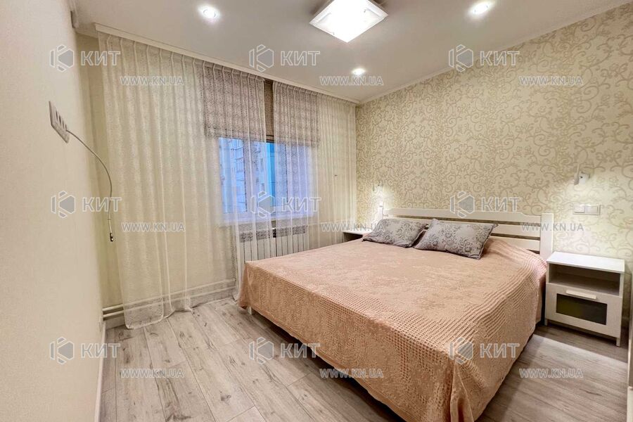 Продажа квартиры Харьков, Алексеевка, 82м²