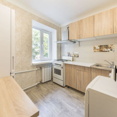 Продажа 	 Харьков,  Героев Харькова (Московский) пр.   210