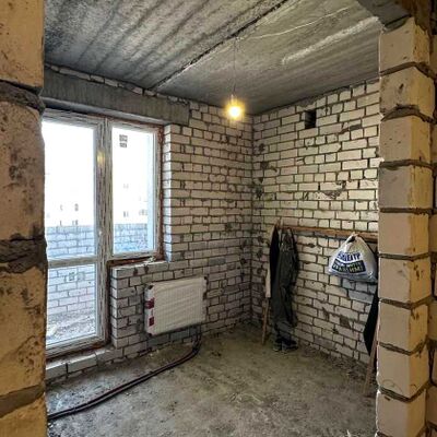 Продажа 	 Харків, Салтівський Драгоманова вул.   6