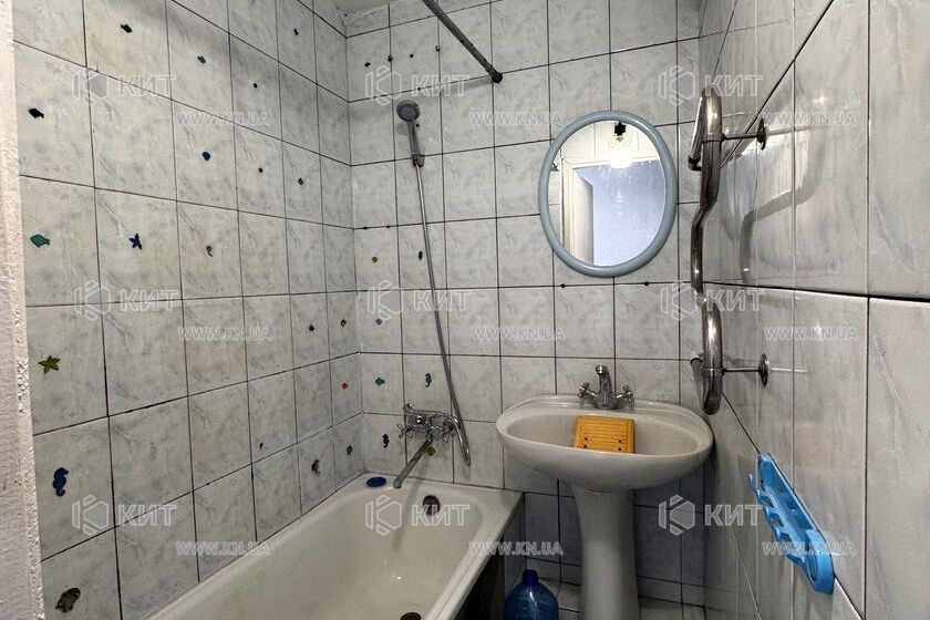 Продаж квартири Харків, Олексіївка, 32м²