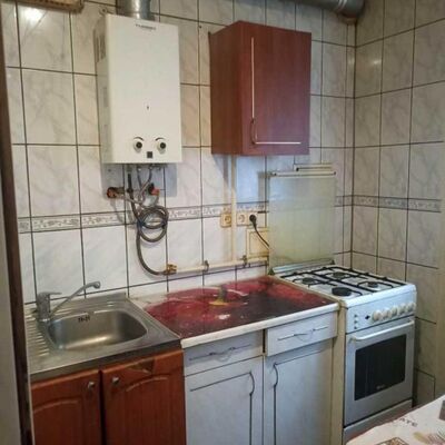 Продажа 	 Харьков,  Байрона (Героев Сталинграда) пр.   1/4