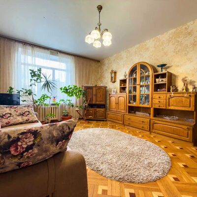 Продажа 	 Харьков,  Николая Хвылевого (Маяковского) ул.   11