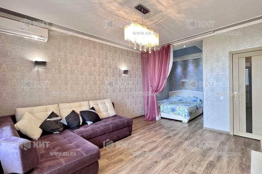 Продаж квартири Харків, ХТЗ, Рогань, 49м²