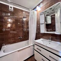 Продаж квартири Харків, ХТЗ, Рогань, 49м²