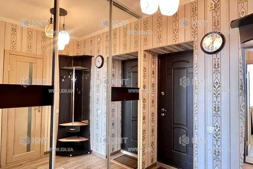 Продаж квартири Харків, ХТЗ, Рогань, 49м²