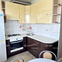 Продаж квартири Харків, ХТЗ, Рогань, 52м²