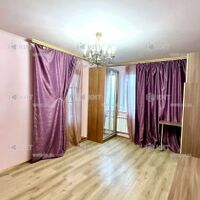 Продаж квартири Харків, ХТЗ, Рогань, 52м²