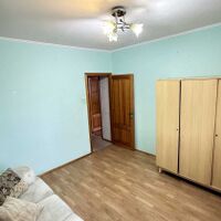 Продаж квартири Харків, ХТЗ, Рогань, 52м²