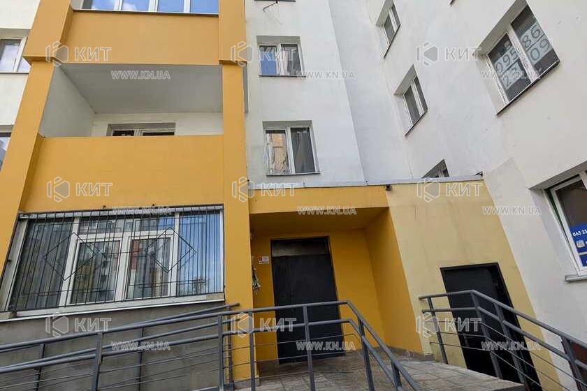 Продаж квартири Харків, ХТЗ, Рогань, 54м²