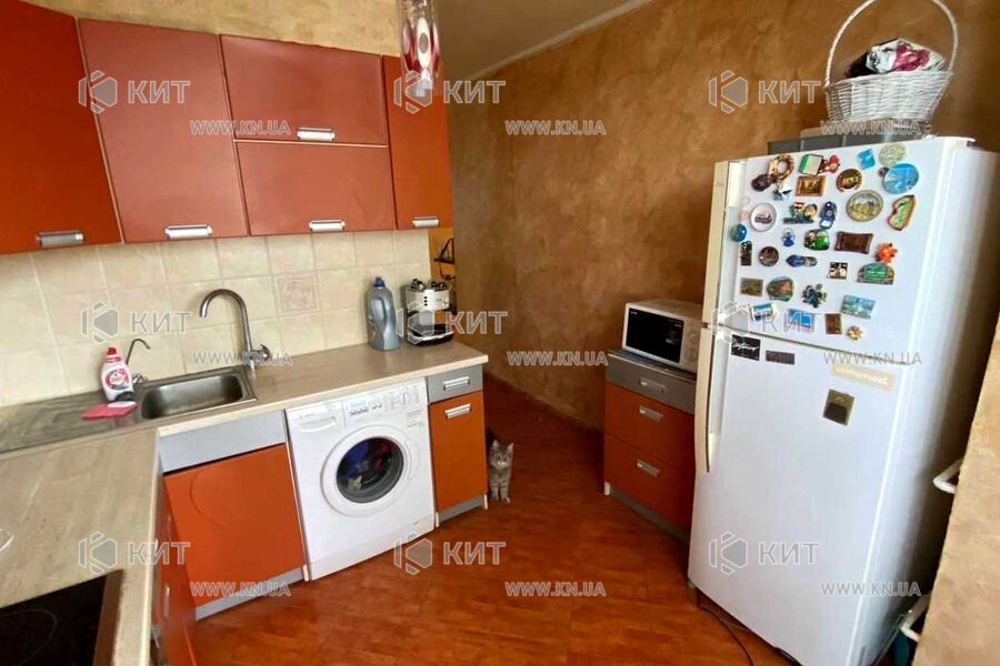 Продаж квартири Харків, Олексіївка, 38м²