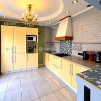 Продаж квартири Харків, Центр, 160.8м²