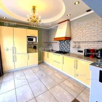 Продаж квартири Харків, Центр, 160.8м²