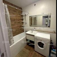 Продаж квартири Харків, ХТЗ, Рогань, 39м²