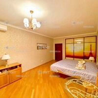 Продаж квартири Харків, Центр, 218м²