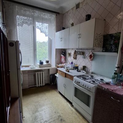 Продажа 	 Харьков,  Героев Харькова (Московский) пр.   27