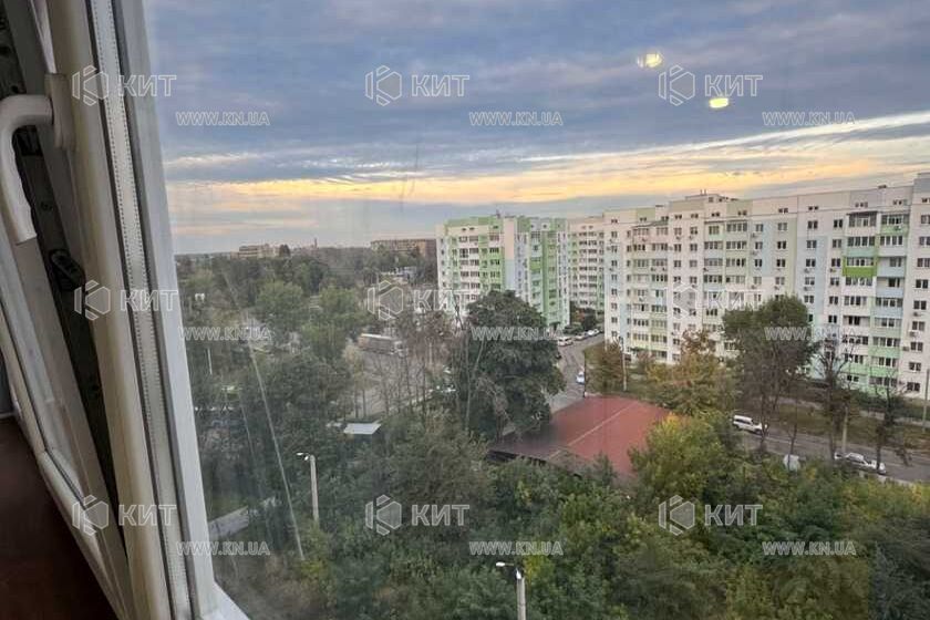 Продаж квартири Харків, ХТЗ, Рогань, 40м²