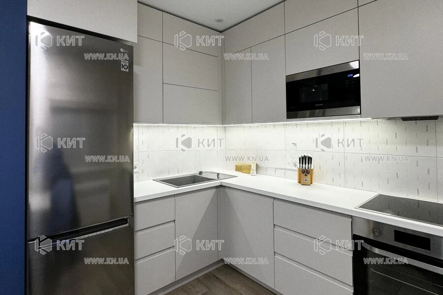 Продаж квартири Харків, ХТЗ, Рогань, 80м²