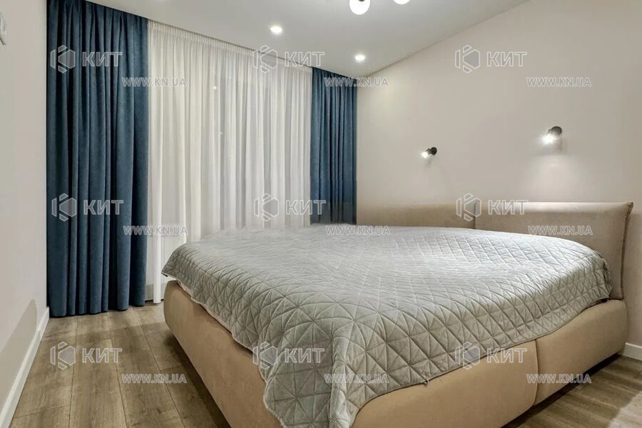 Продаж квартири Харків, ХТЗ, Рогань, 80м²