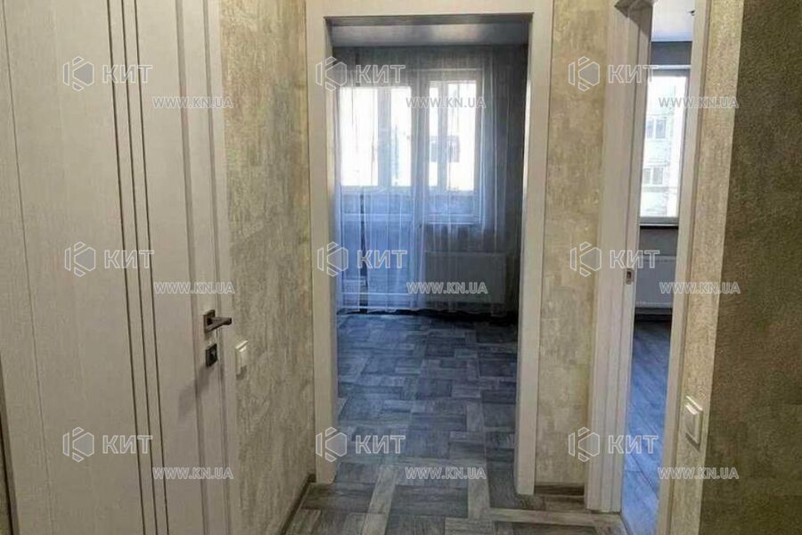 Продаж квартири Харків, ХТЗ, Рогань, 40м²
