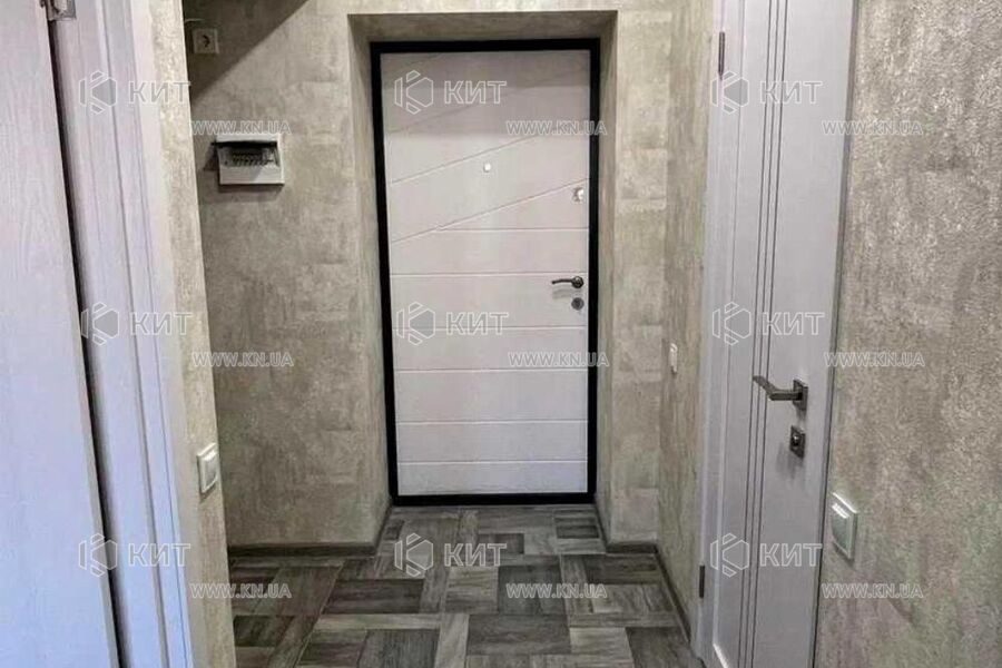 Продаж квартири Харків, ХТЗ, Рогань, 40м²