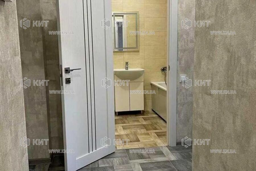 Продаж квартири Харків, ХТЗ, Рогань, 40м²