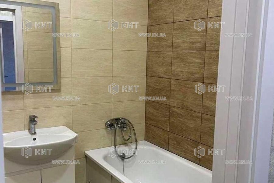 Продаж квартири Харків, ХТЗ, Рогань, 40м²