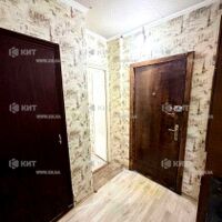 Продаж квартири Харків, ХТЗ, Рогань, 38м²