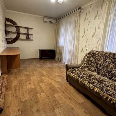 Продажа 	 Харків,  Соборності України (Дружби Народів) вул.   232а