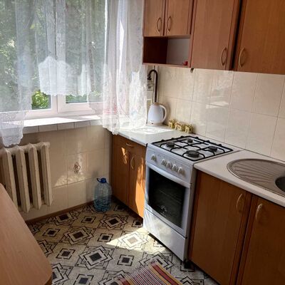 Продажа 	 Харків,  Бучми (Уборевича) вул.   36А