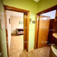 Продаж квартири Харків, ХТЗ, Рогань, 52м²