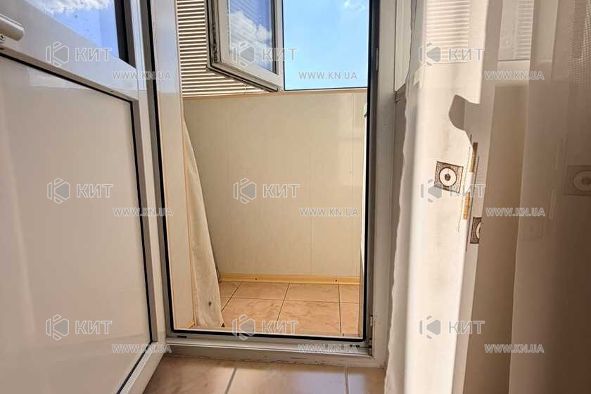 Продаж квартири Харків, ХТЗ, Рогань, 52м²
