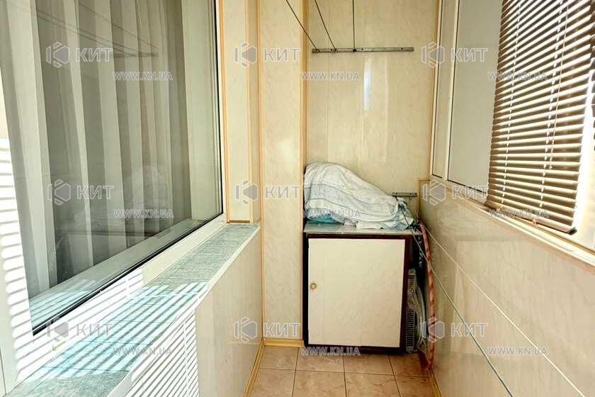 Продаж квартири Харків, ХТЗ, Рогань, 52м²