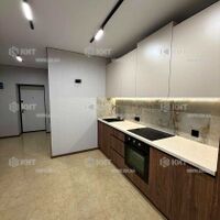 Продаж квартири Харків, ХТЗ, Рогань, 42м²