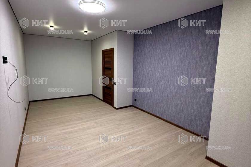 Продаж квартири Харків, ХТЗ, Рогань, 42м²