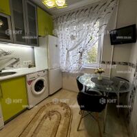 Продаж квартири Харків, ХТЗ, Рогань, 44м²