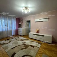 Продаж квартири Харків, ХТЗ, Рогань, 44м²