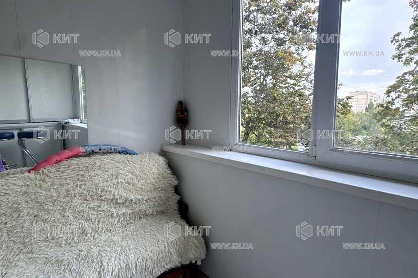 Продаж квартири Харків, ХТЗ, Рогань, 44м²