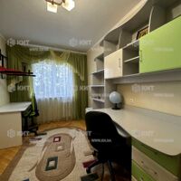 Продаж квартири Харків, ХТЗ, Рогань, 44м²