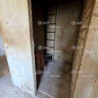 Продаж квартири Харків, ХТЗ, Рогань, 46м²