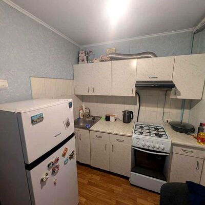 Продажа 	 Харків,  Байрона (Героїв Сталінграда) пр.   183