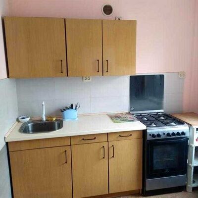 Продажа 	 Харків,  Ковтуна вул.   15